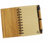 Bloco de anotações ecológico com 71 folhas reciclável, capa de bambu, contém uma caneta ecológica de bambu.