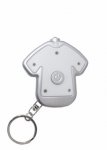 Chaveiro lanterna no formato de camiseta, material de plástico.